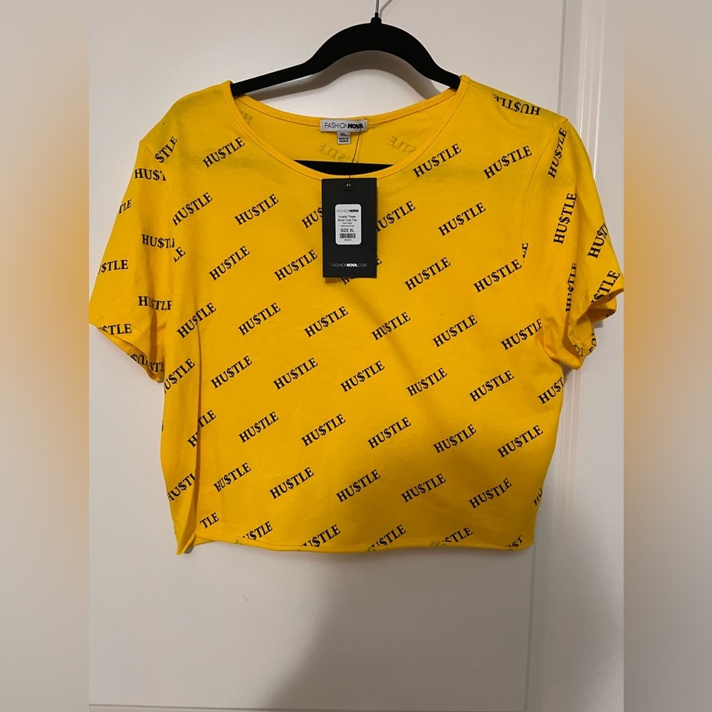 Fashion nova (NWT) hustle crop top size xl (runs small)